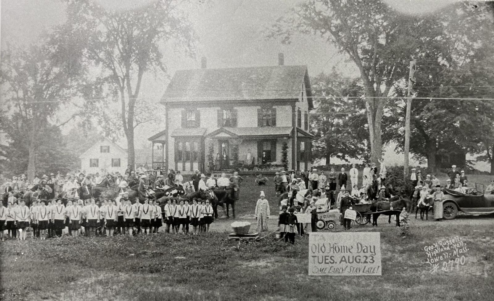 tamworth%20old%20home%20day.JPG